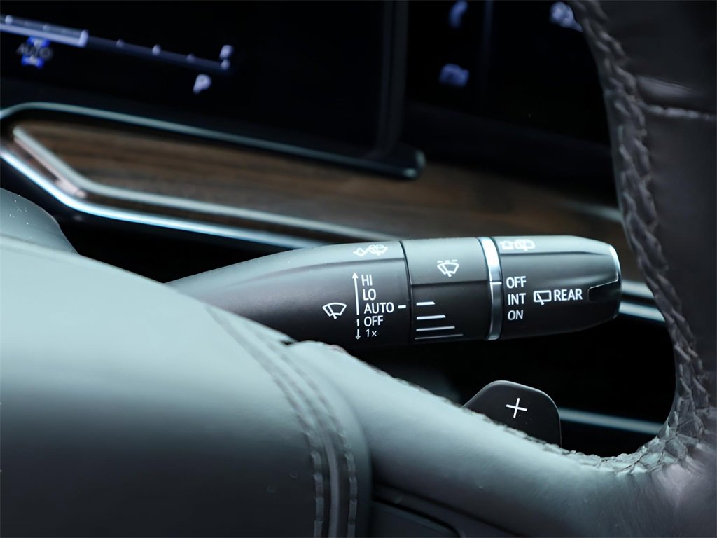 Used 2023 Cadillac Escalade Sport Platinum w/ LPO, ONYX Package image 36