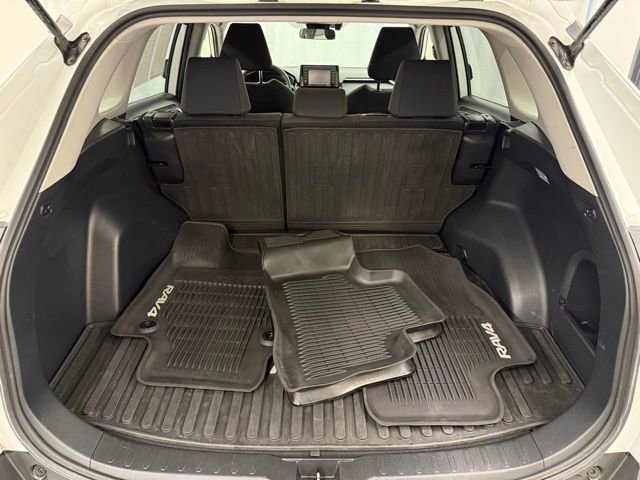 Used 2020 Toyota RAV4 LE w/ All Weather Liner Package AWD/4WD image 6