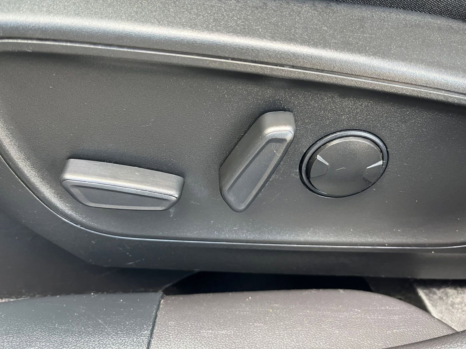 Used 2023 Ford Escape Active image 23