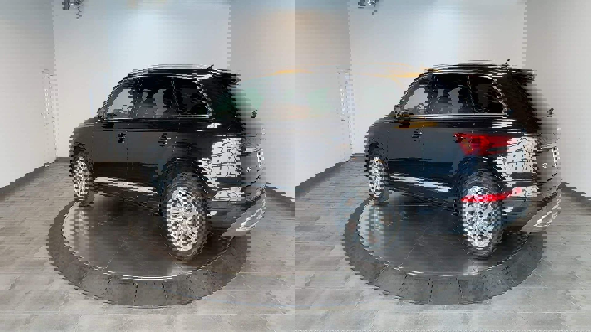 Used 2021 Audi Q7 2.0T Premium Plus w/ Executive Package image 6