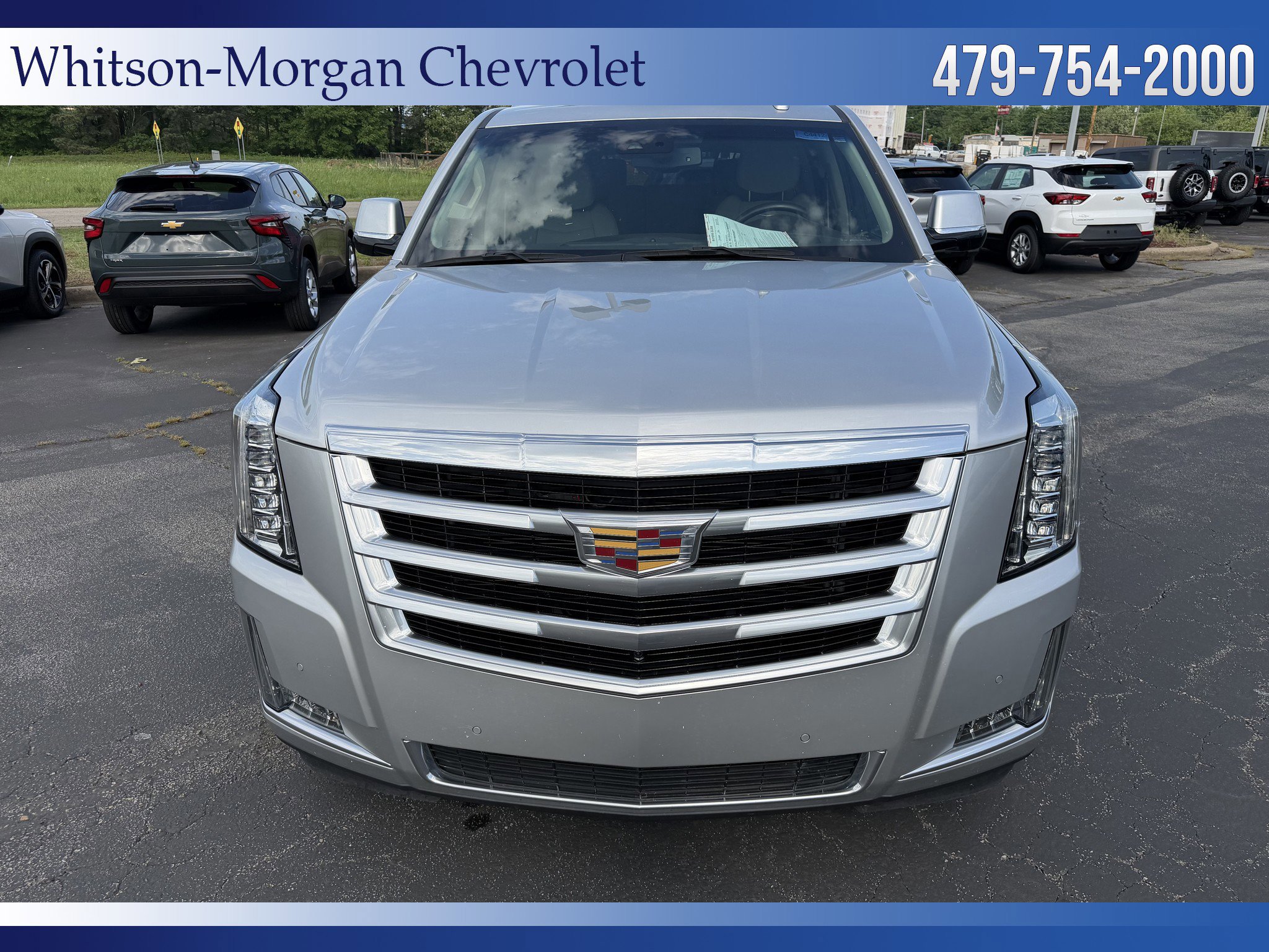 Used 2016 Cadillac Escalade ESV Luxury RWD image 3