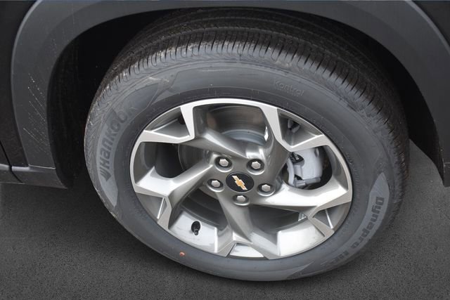 New 2026 Chevrolet Trax LT w/ Driver Confidence Package image 12