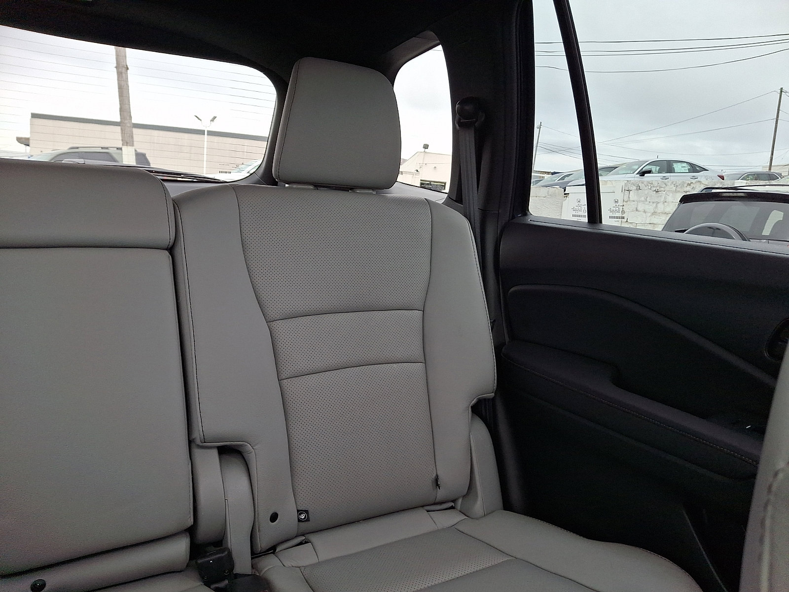 Used 2023 Honda Passport EX-L image 16