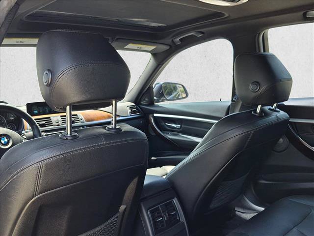 Used 2017 BMW 340i Sedan RWD image 16