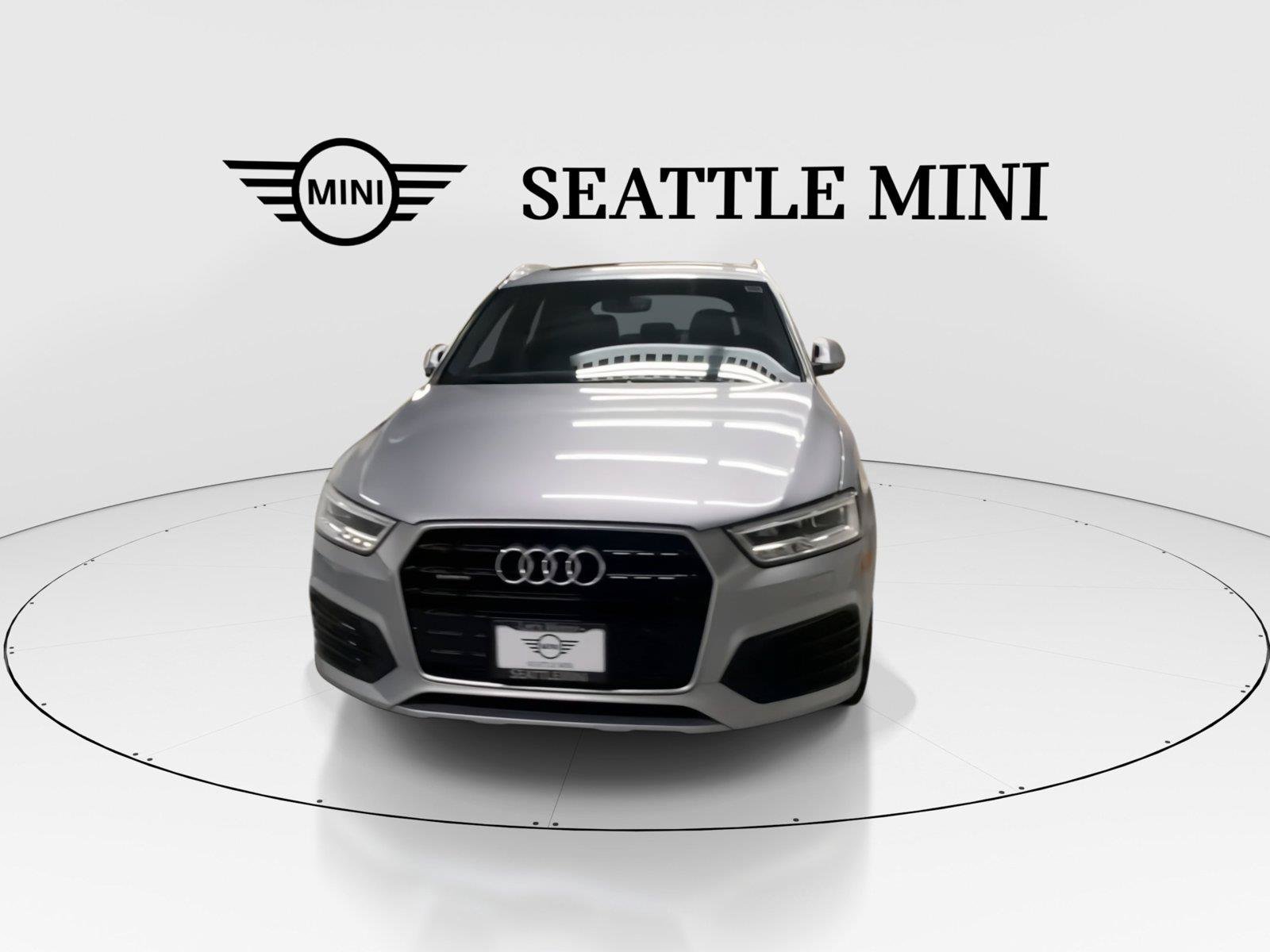 Used 2018 Audi Q3 2.0T Premium Plus w/ Premium Plus Package AWD/4WD image 4