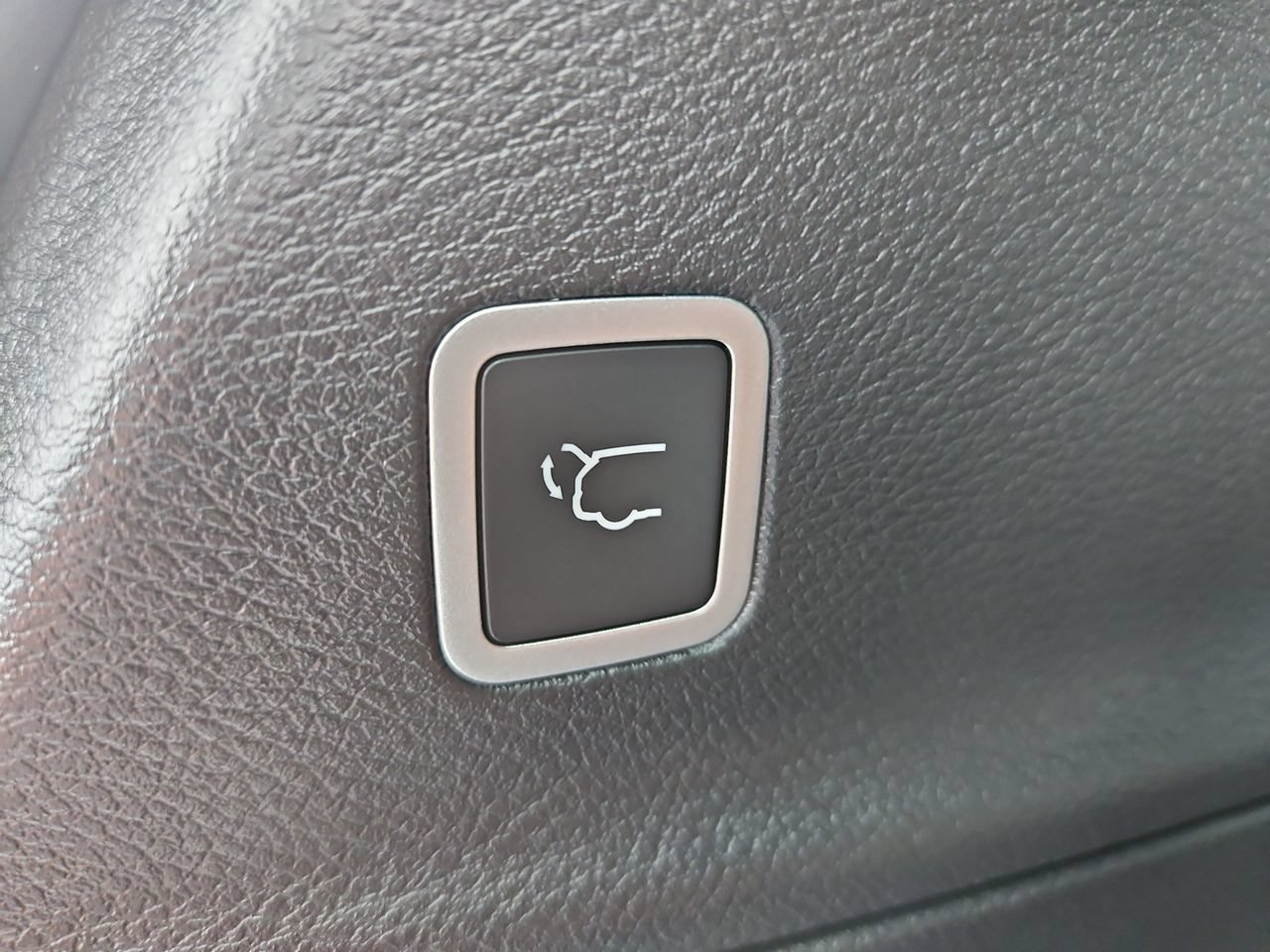 New 2026 Chrysler Pacifica Select w/ S Appearance Package FWD image 12