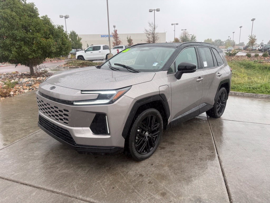 Used 2026 Toyota RAV4 XSE w/ Panoramic Sun Roof Package AWD/4WD image 3