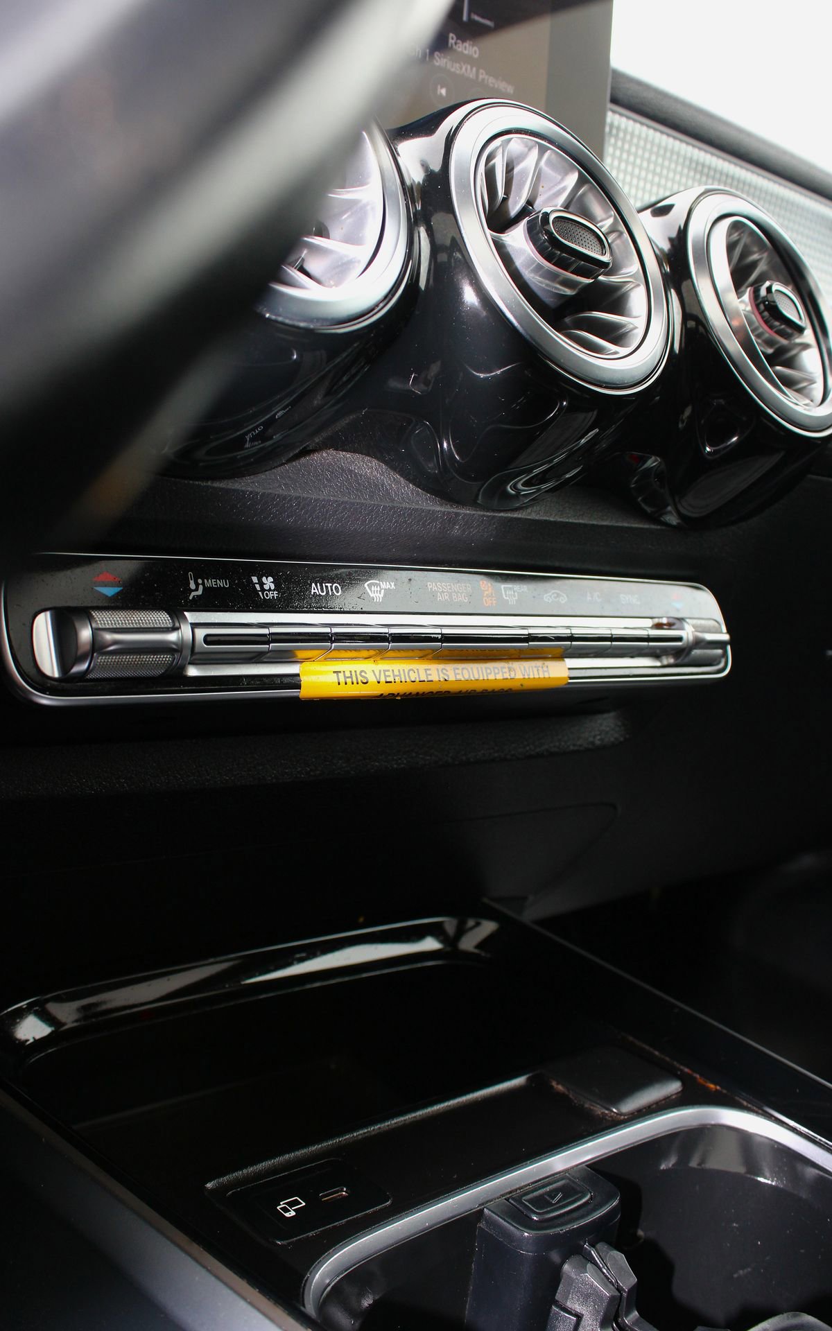 Used 2023 Mercedes-Benz GLB 250 image 26