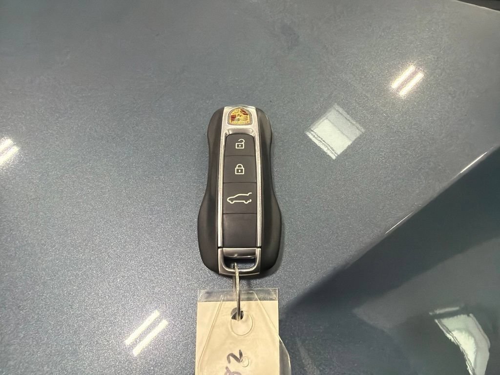 Used 2020 Porsche Cayenne AWD/4WD image 26