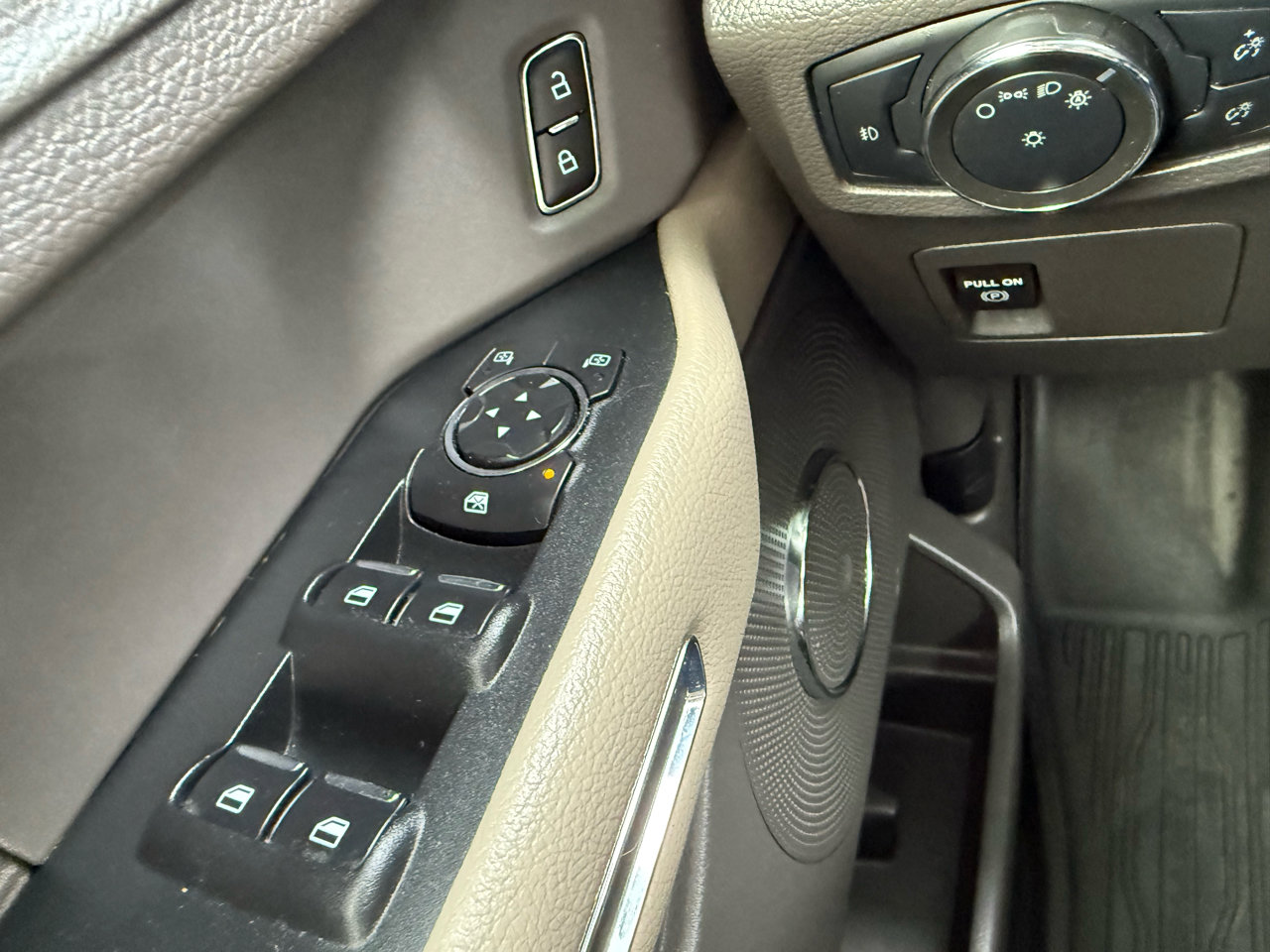 Used 2020 Ford Expedition Max XLT image 28