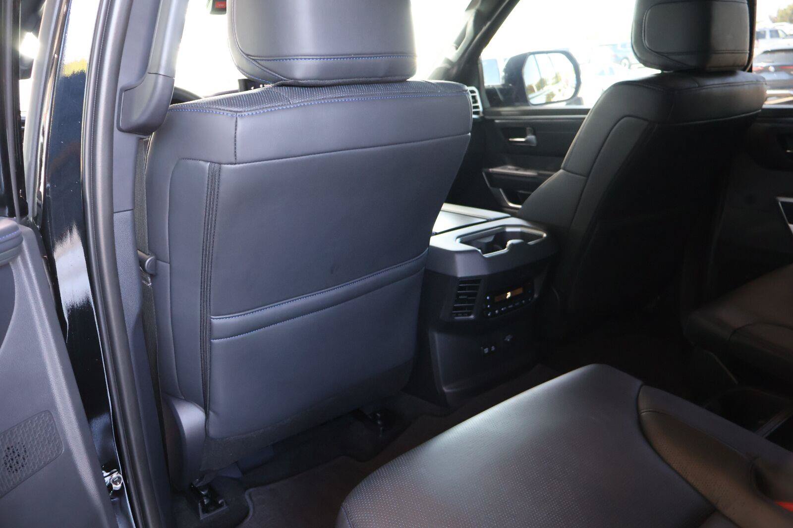 Used 2025 Toyota Sequoia Platinum AWD/4WD image 17