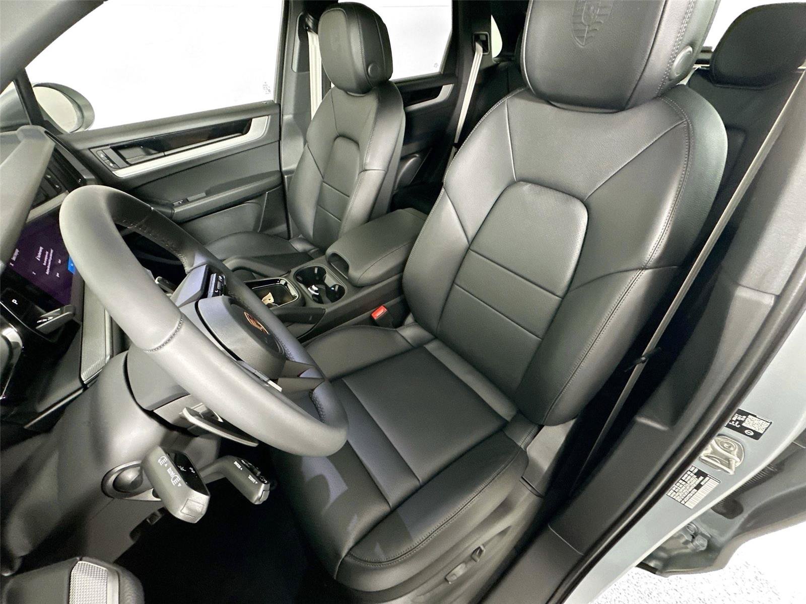 Certified 2026 Porsche Cayenne Coupe AWD/4WD image 5