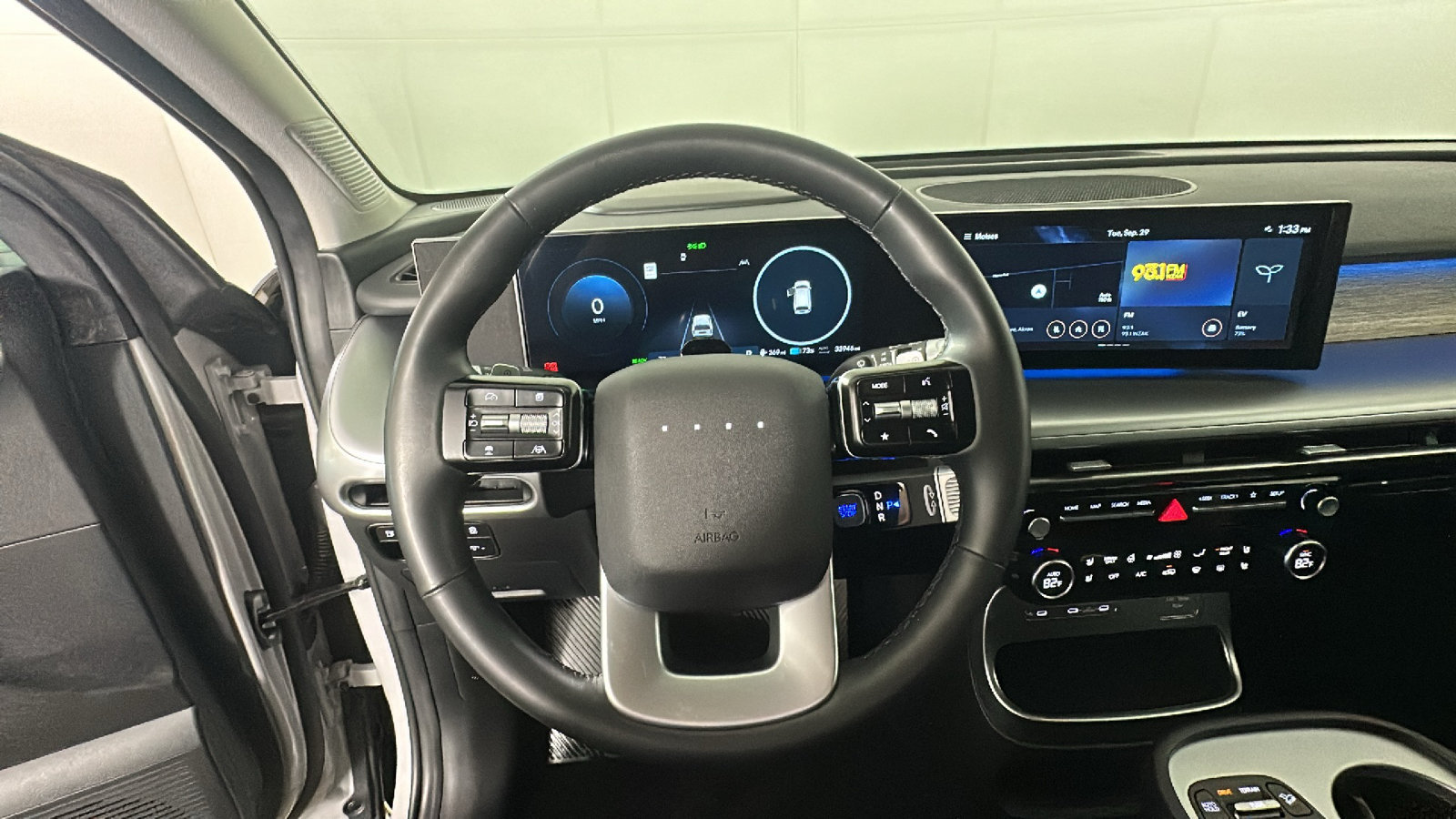 Used 2026 Hyundai Ioniq 9 SEL AWD/4WD image 18