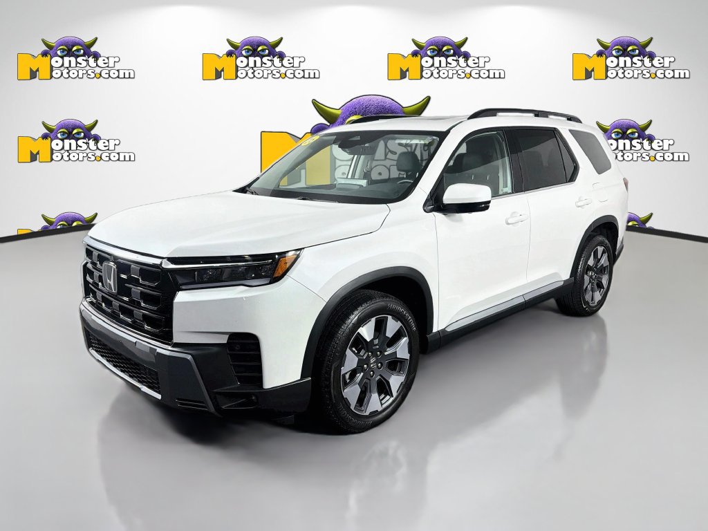 Used 2026 Honda Pilot Touring image 1
