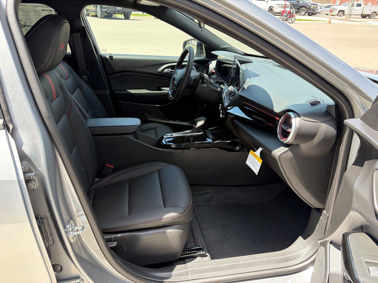 New 2026 Chevrolet Trax RS w/ Driver Confidence Package FWD image 20