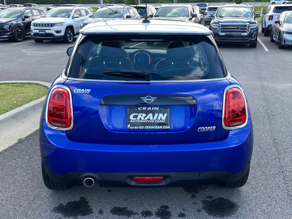 Used 2021 MINI Cooper 2-Door Hardtop FWD image 6