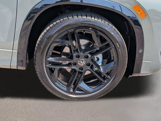 New 2026 Volkswagen Tiguan SE R-Line FWD image 11