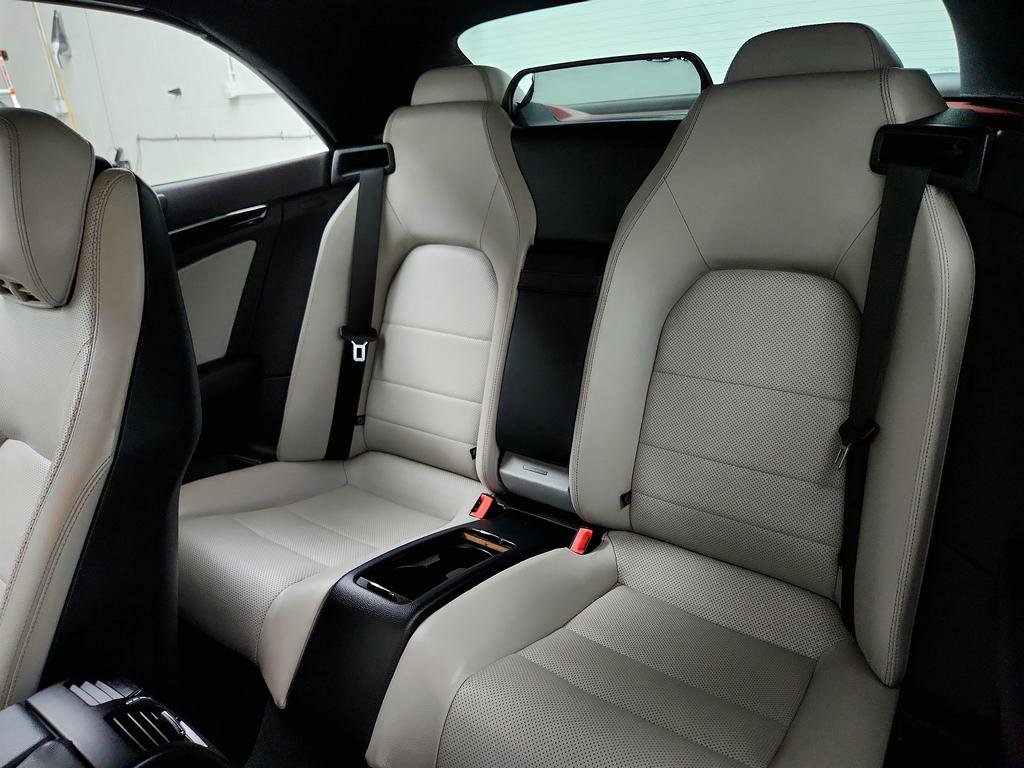 Used 2011 Mercedes-Benz E 550 Cabriolet image 23