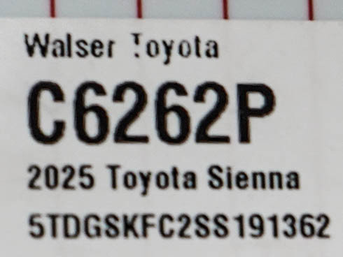 Used 2025 Toyota Sienna XSE AWD/4WD image 29