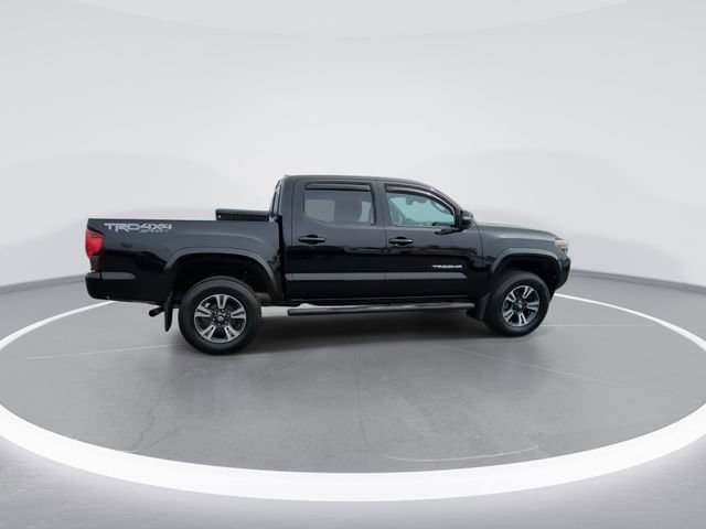 Used 2018 Toyota Tacoma TRD Sport image 8