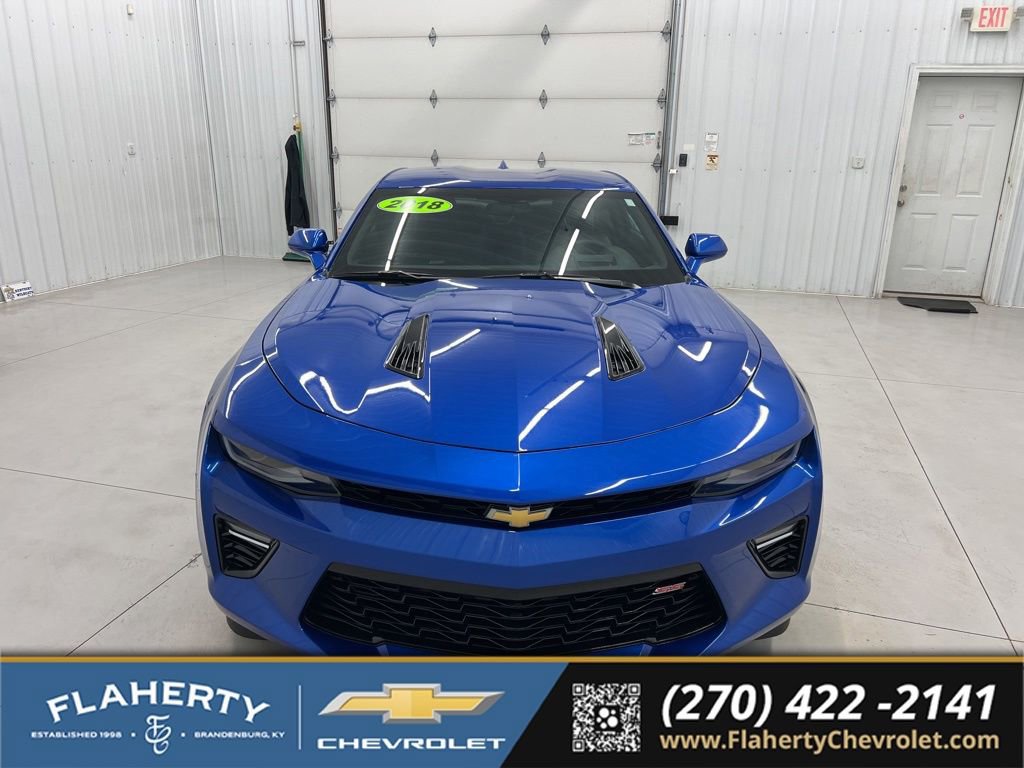 Used 2018 Chevrolet Camaro SS RWD image 7