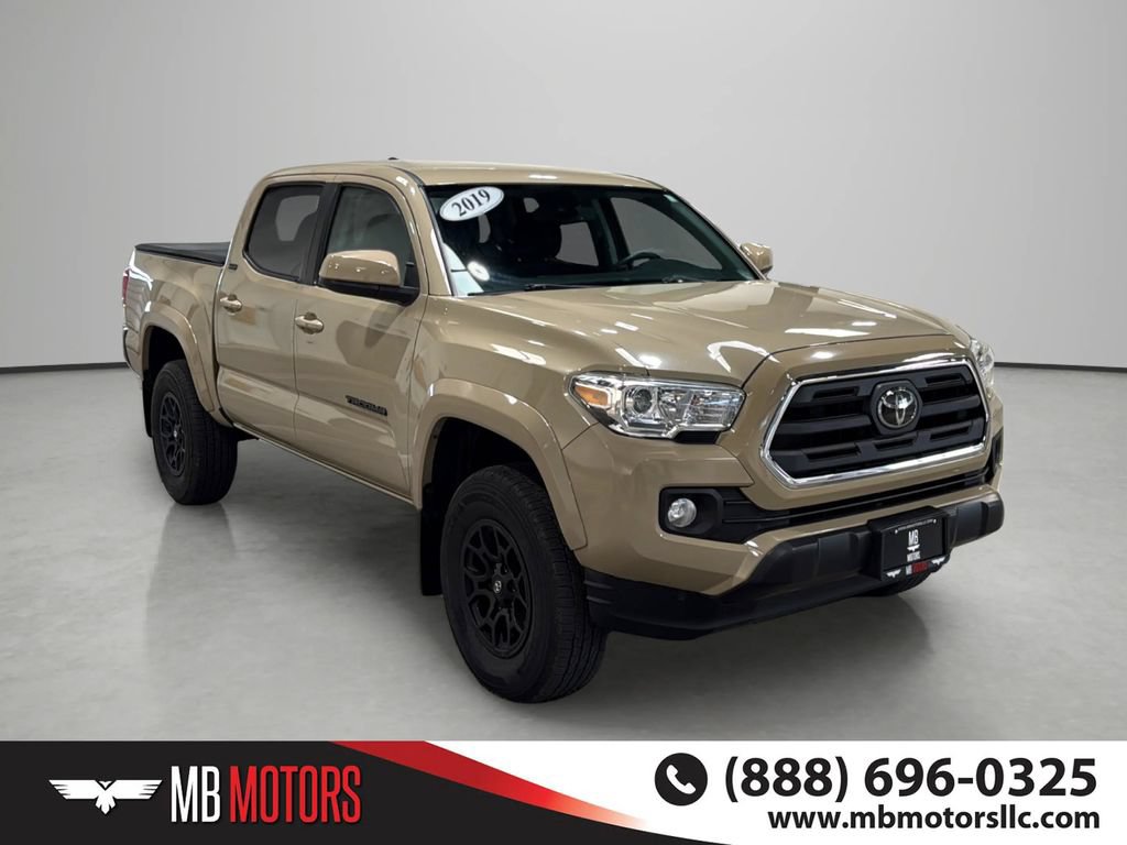 Used 2019 Toyota Tacoma SR5 AWD/4WD image 2