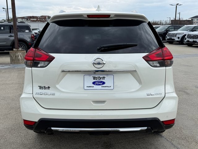 Used 2017 Nissan Rogue SL w/ SL Premium Package image 9