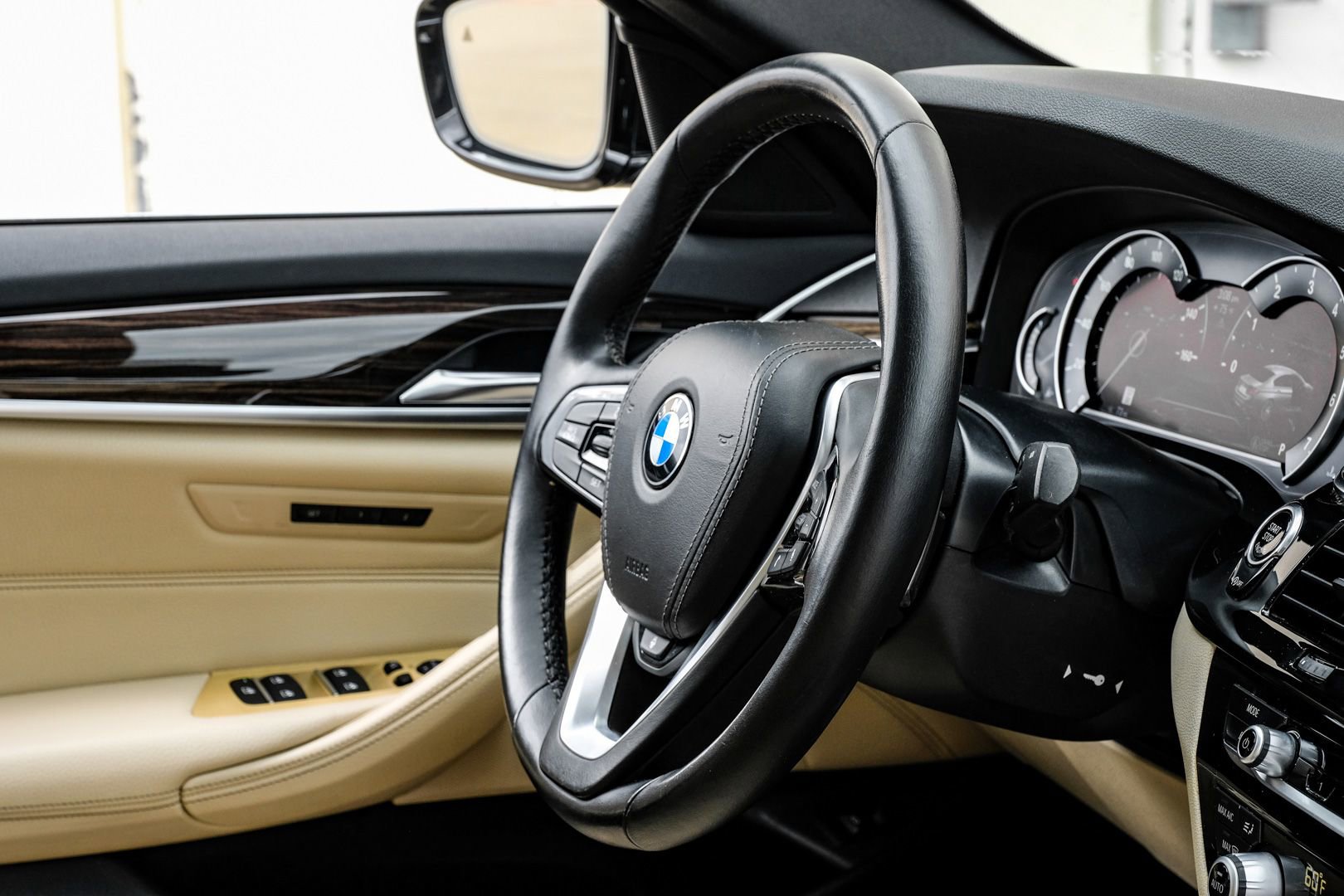 Used 2019 BMW 540i w/ Convenience Package RWD image 13