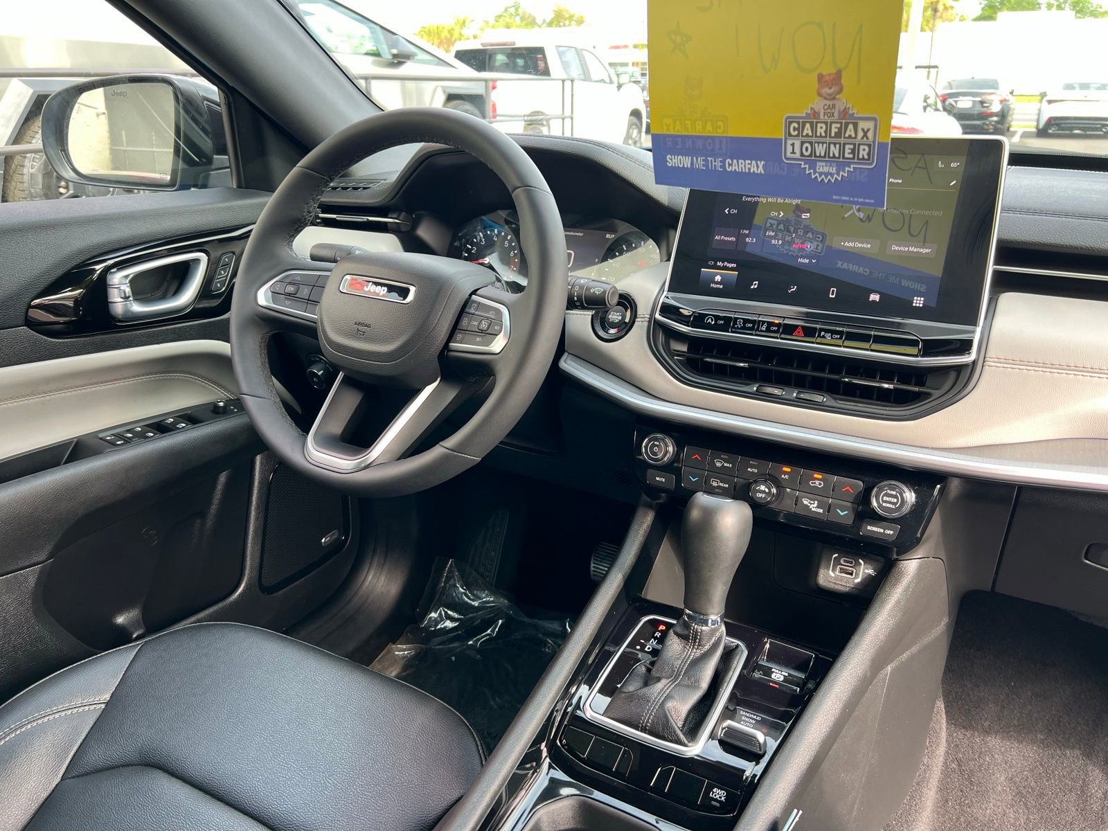 Used 2025 Jeep Compass Limited image 54