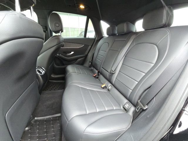 Used 2022 Mercedes-Benz GLC 300 4MATIC w/ Premium Package Lite image 12