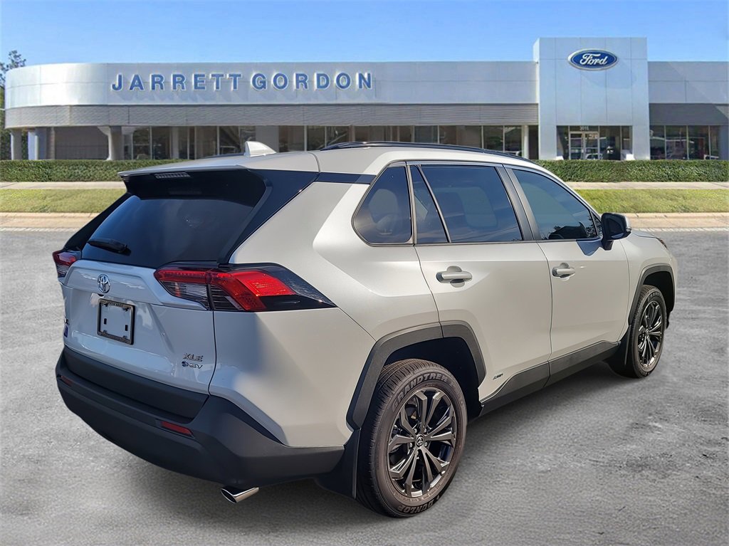 Used 2025 Toyota RAV4 XLE Premium image 4