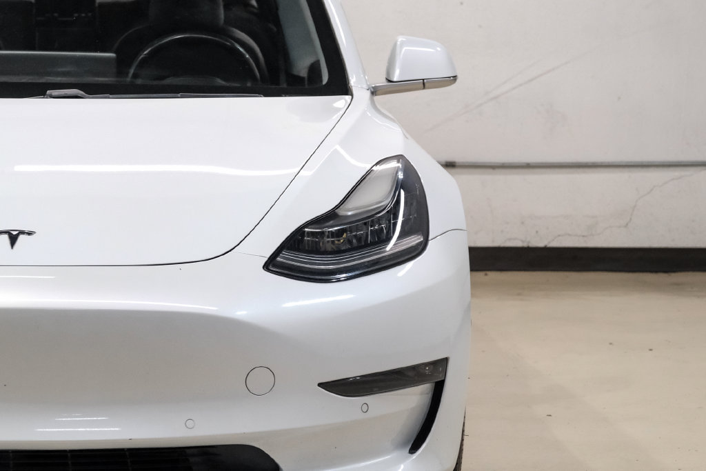 Used 2018 Tesla Model 3 Long Range RWD image 38