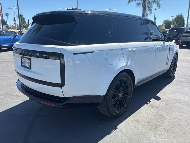 Used 2023 Land Rover Range Rover Long Wheelbase SE image 7