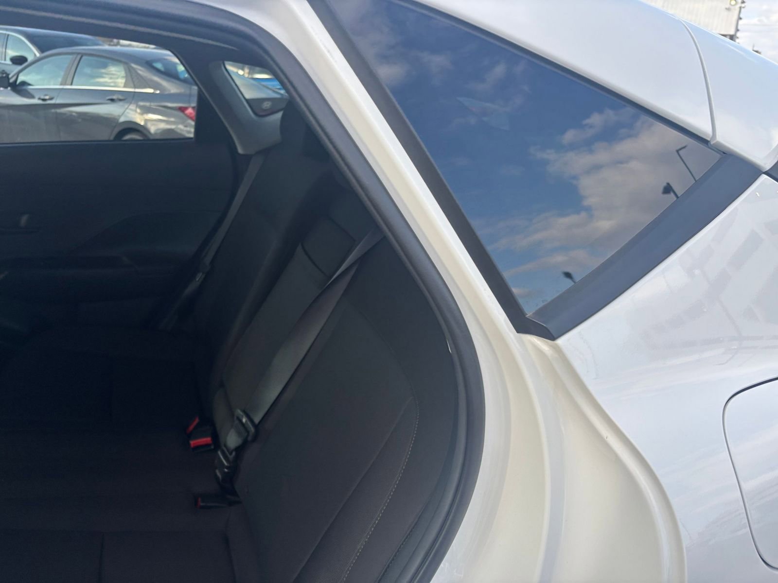 Used 2025 Hyundai Kona SEL image 23