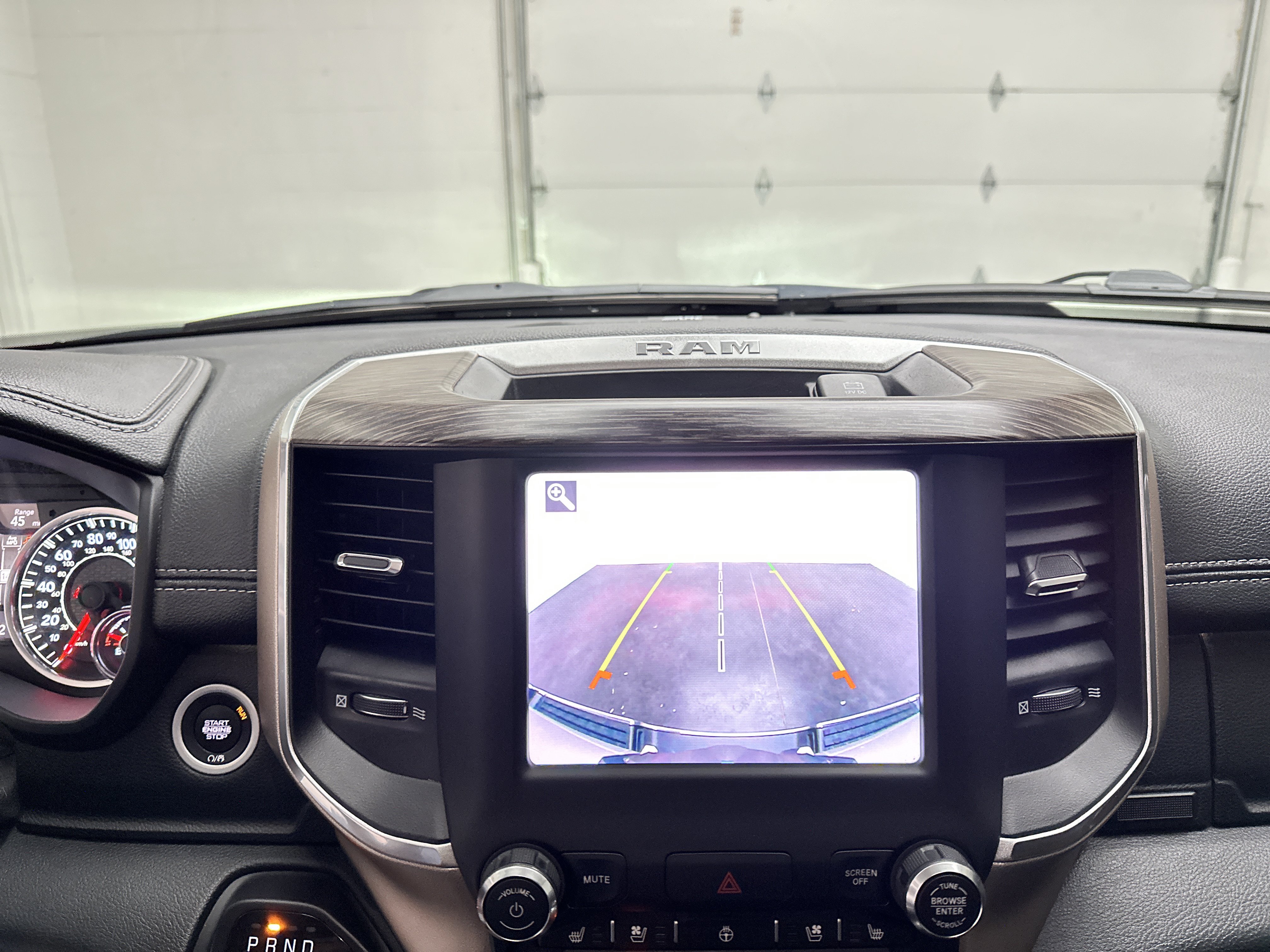 Used 2020 RAM 1500 Laramie AWD/4WD image 33
