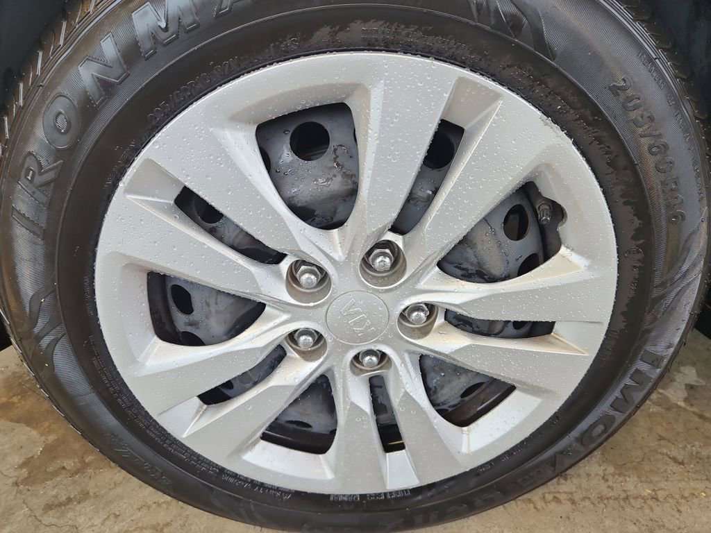 Used 2020 Kia Soul LX image 12