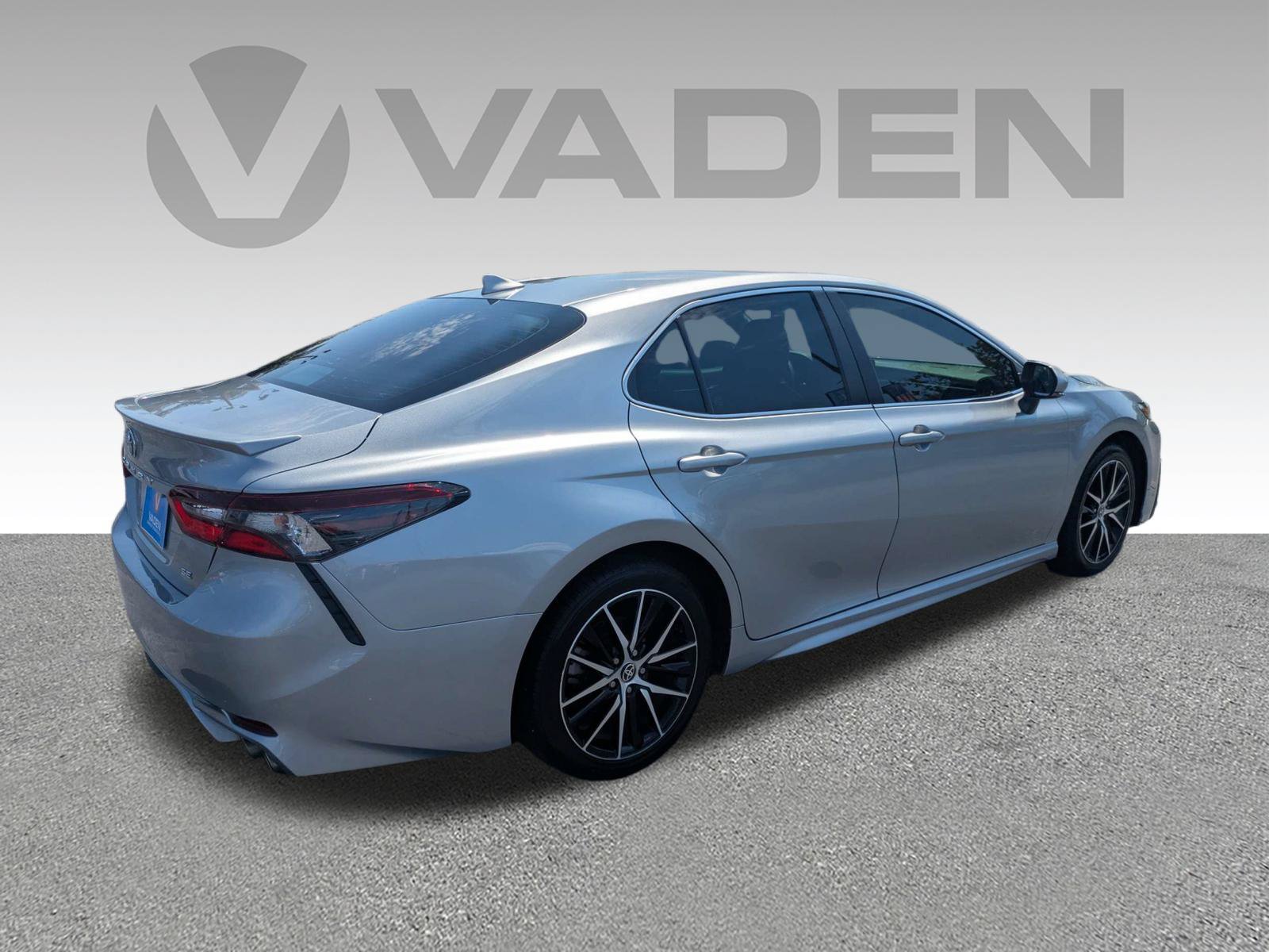 Used 2024 Toyota Camry SE FWD image 24
