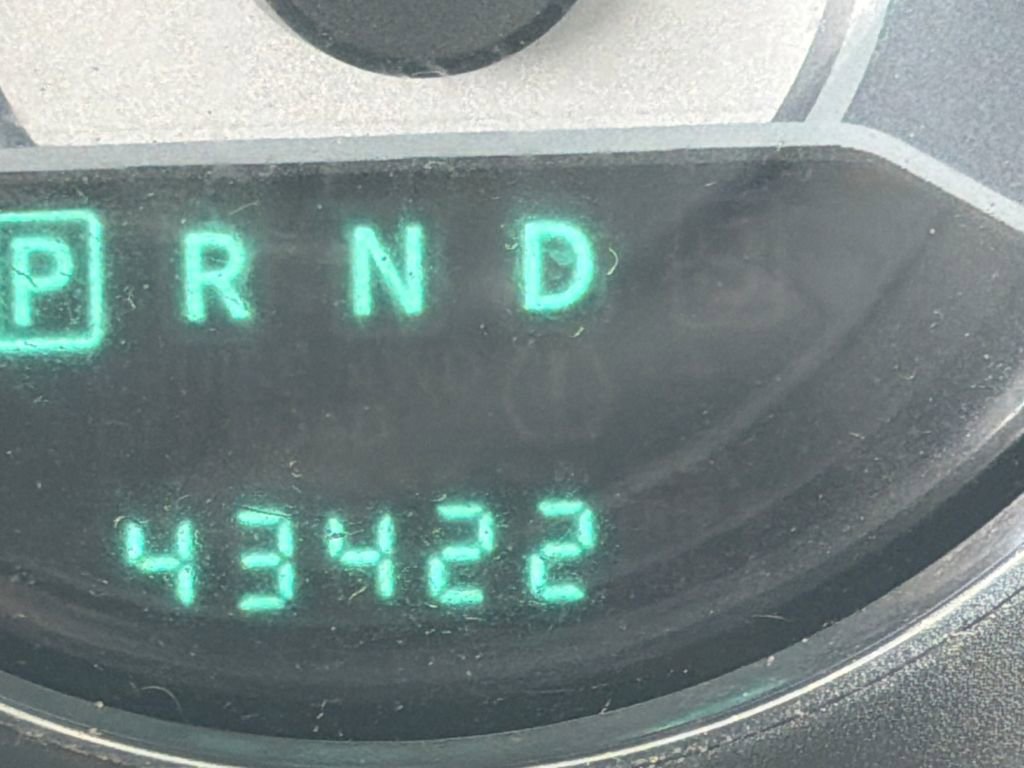 Used 2013 Chrysler 200 Limited FWD image 28