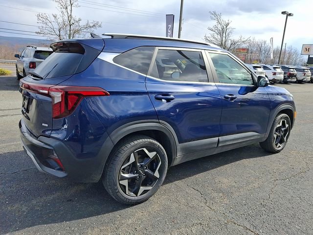 Used 2024 Kia Seltos EX AWD/4WD image 6