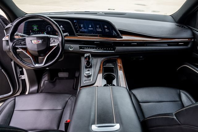Used 2022 Cadillac Escalade Luxury RWD image 8