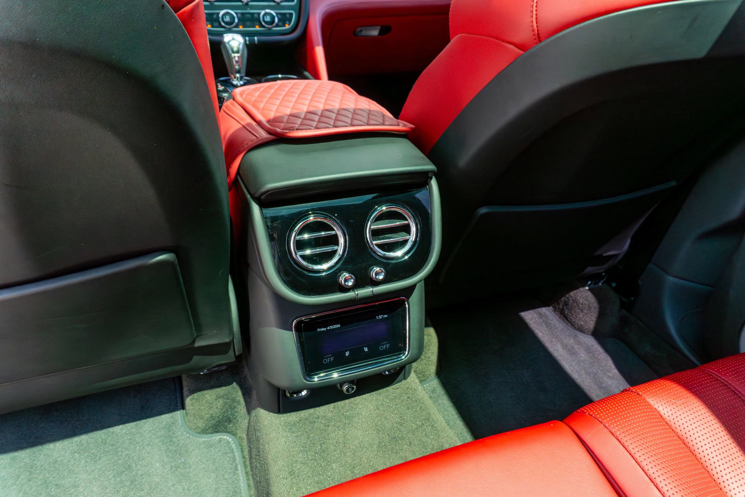 Used 2023 Bentley Bentayga image 61