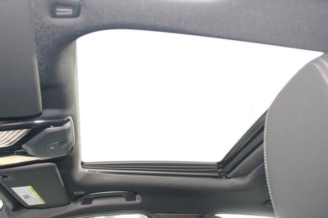 New 2026 BMW 330i xDrive Sedan w/ Premium Package image 21