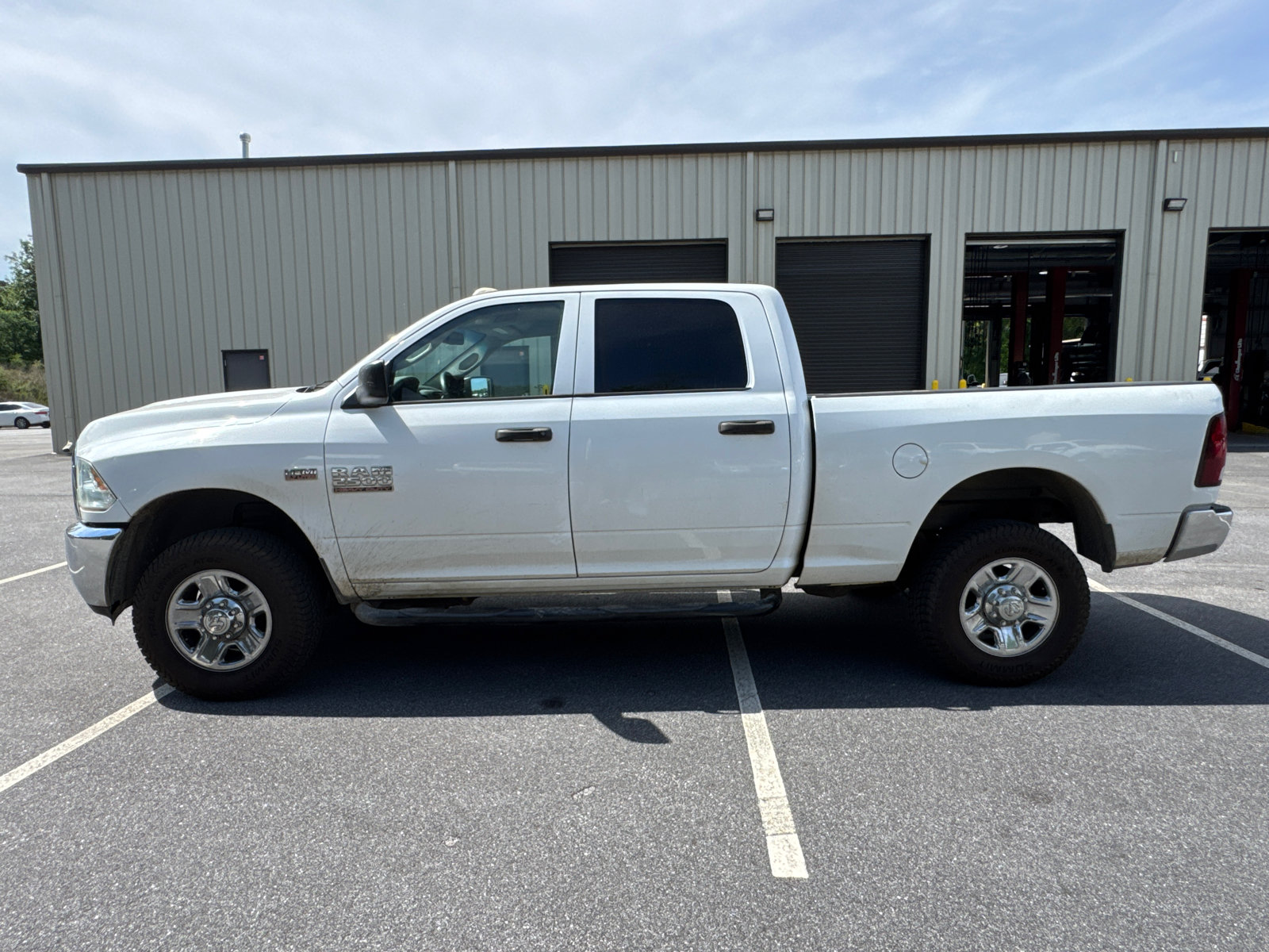 Used 2015 RAM 2500 Tradesman w/ Chrome Appearance Group AWD/4WD image 8