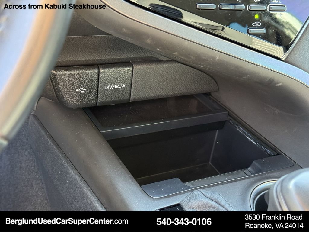 Used 2022 Toyota Camry SE image 23