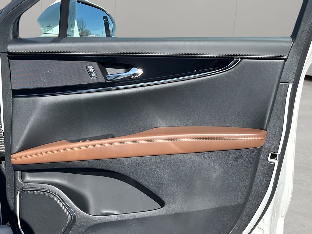 Used 2022 Lincoln Nautilus Reserve image 29