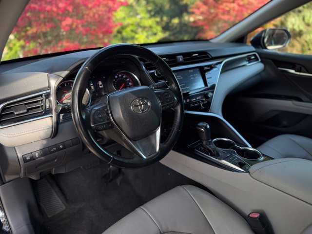 Used 2018 Toyota Camry XSE FWD image 10