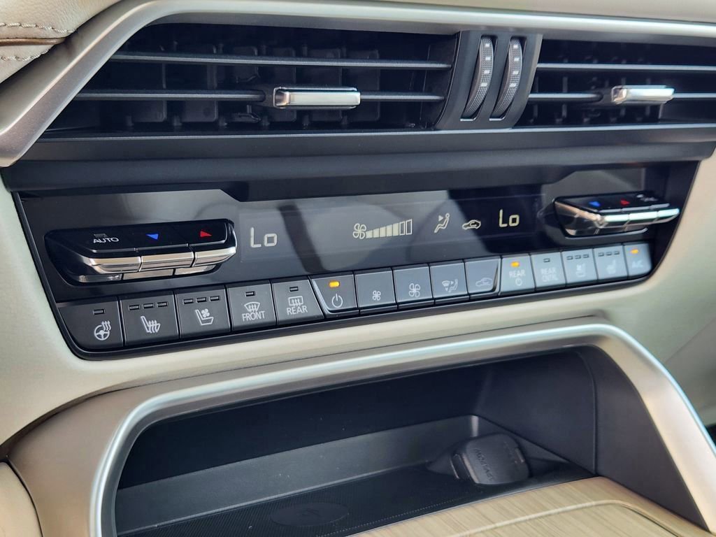 New 2025 MAZDA CX-90 Plug-In Hybrid w/ Premium Plus image 11