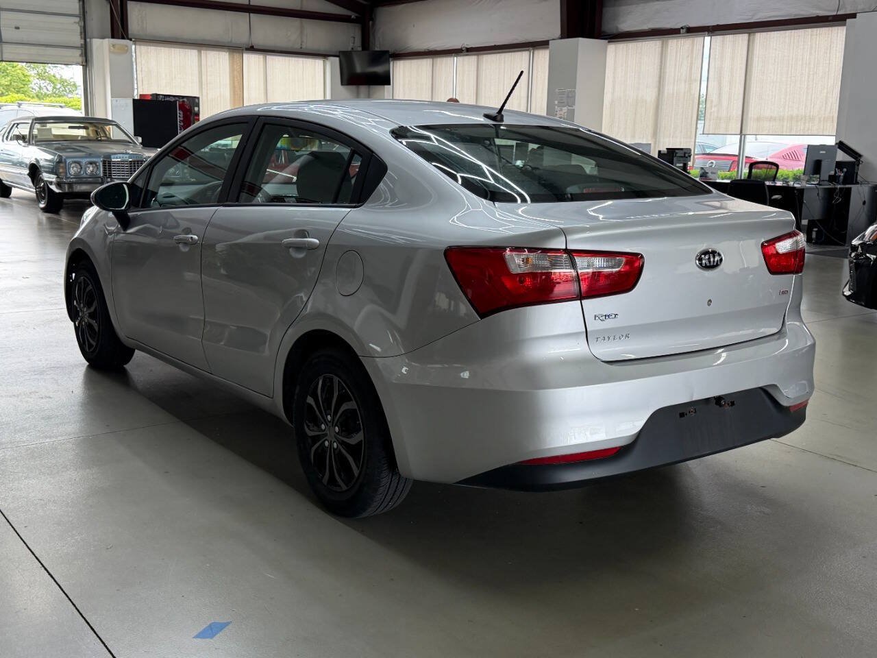 Used 2017 Kia Rio LX FWD image 4