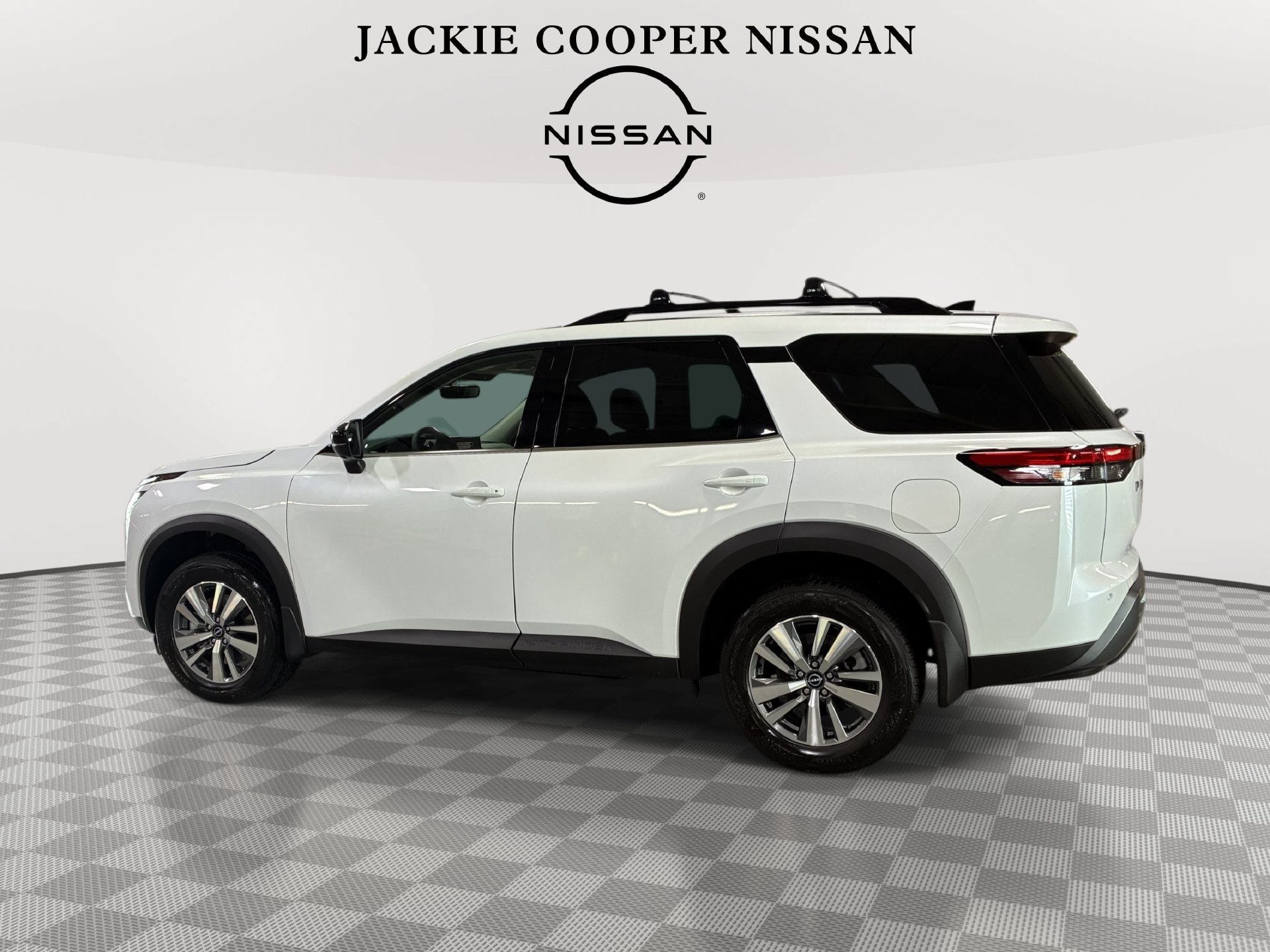 New 2026 Nissan Pathfinder SL FWD image 8