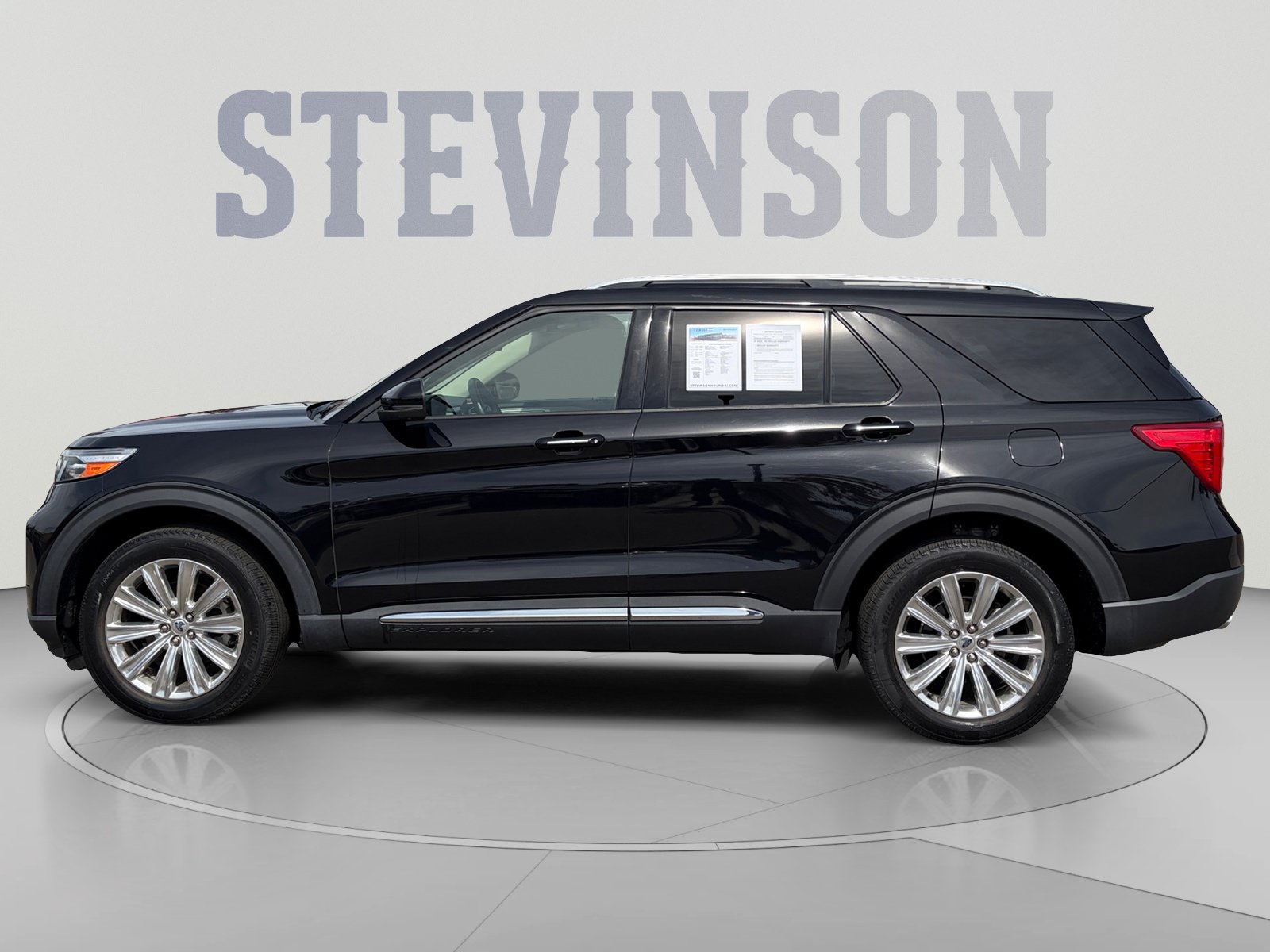 Used 2020 Ford Explorer Limited w/ Class III Trailer Tow Package AWD/4WD image 2
